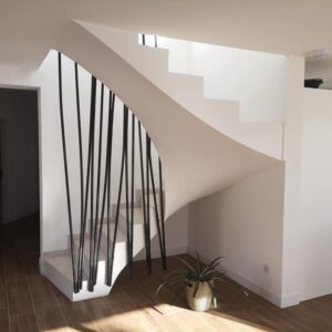 Escalier voûte sarrasine finition béton ciré avec garde corps Escalier sur voûte sarrasine finition béton ciré